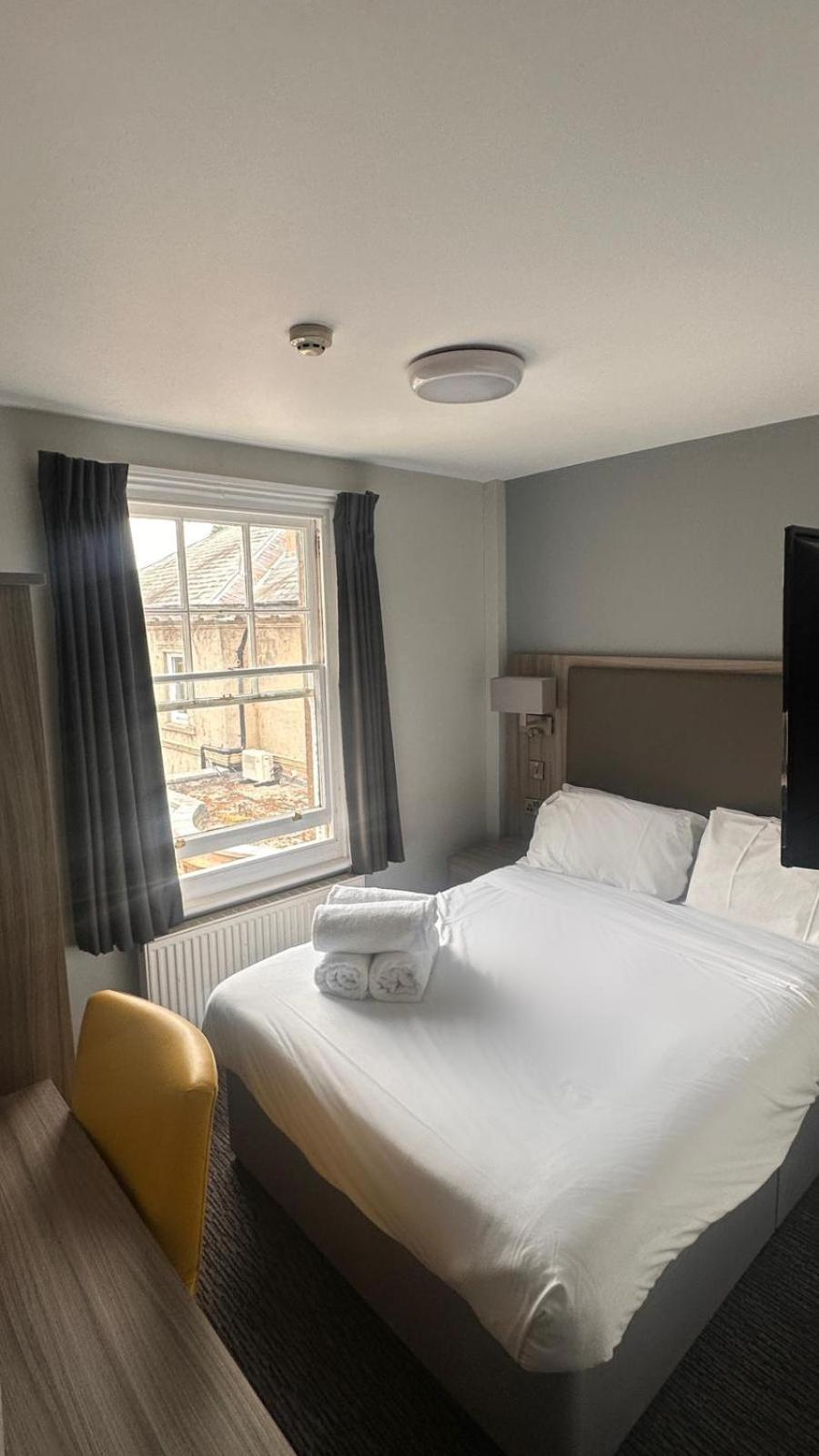St Andrews Town Hotel Дройтуич Экстерьер фото