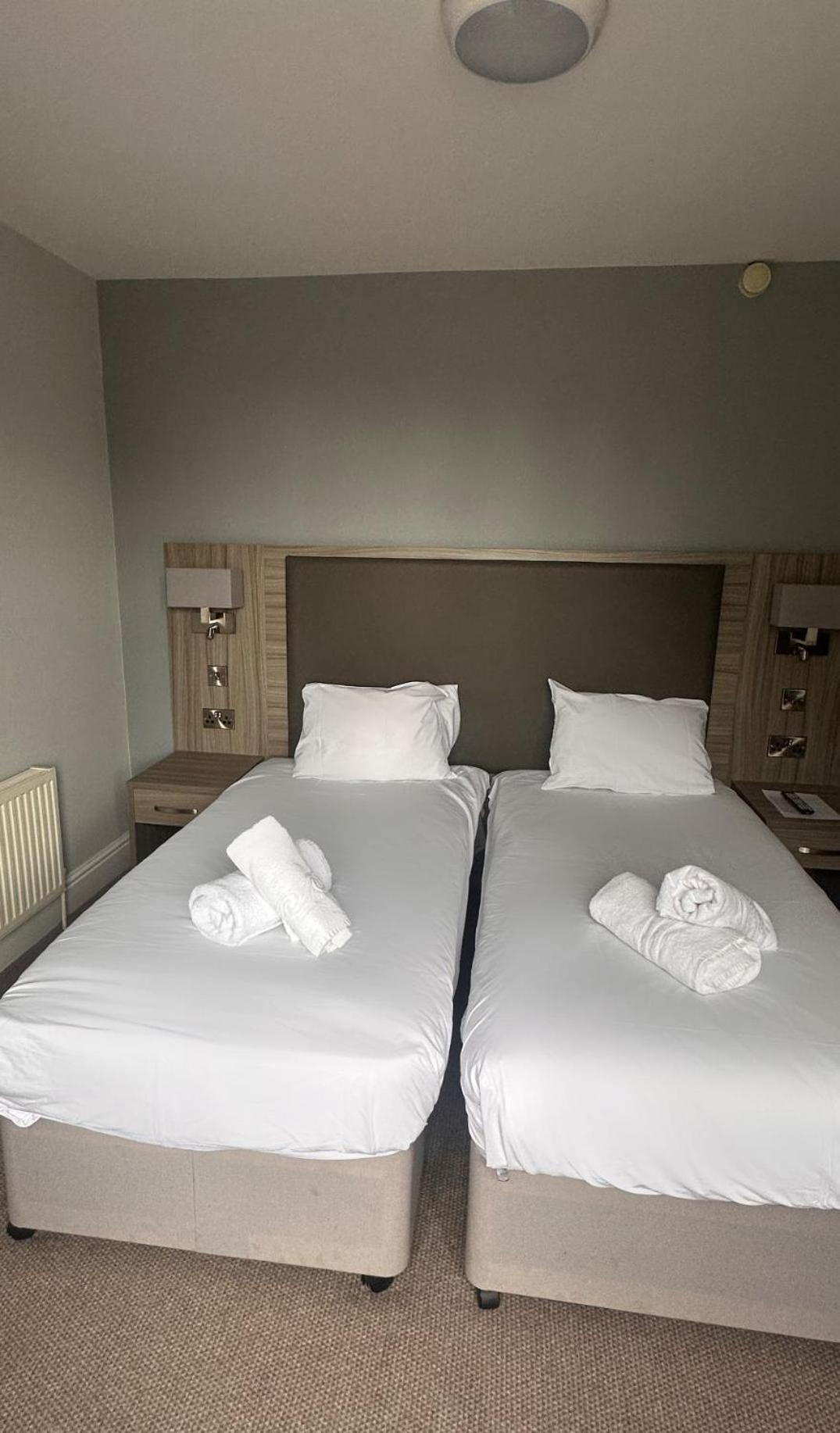 St Andrews Town Hotel Дройтуич Экстерьер фото